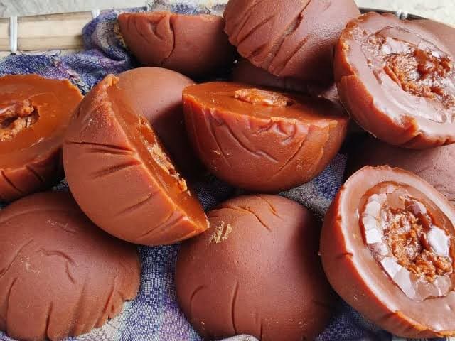 Date palm jaggery (Patali)